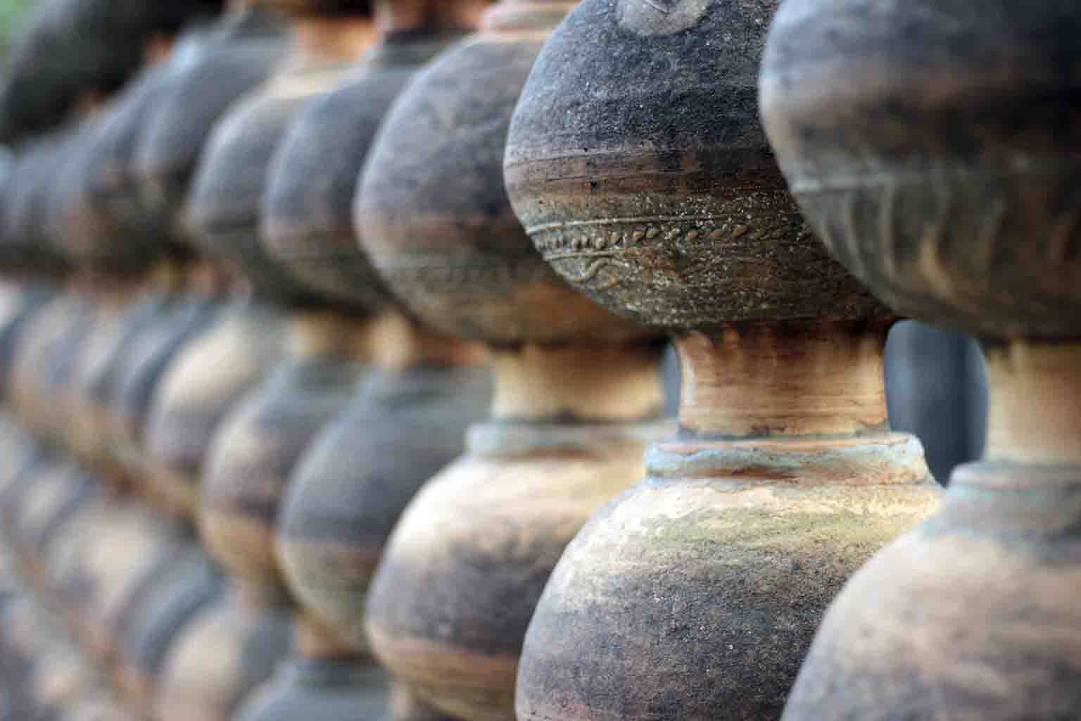 A row of pottery